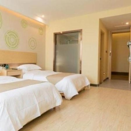 Greentree Inn Suzhou Taicang City Liuhe Town Tinghai Road Express Hotel Exterior photo